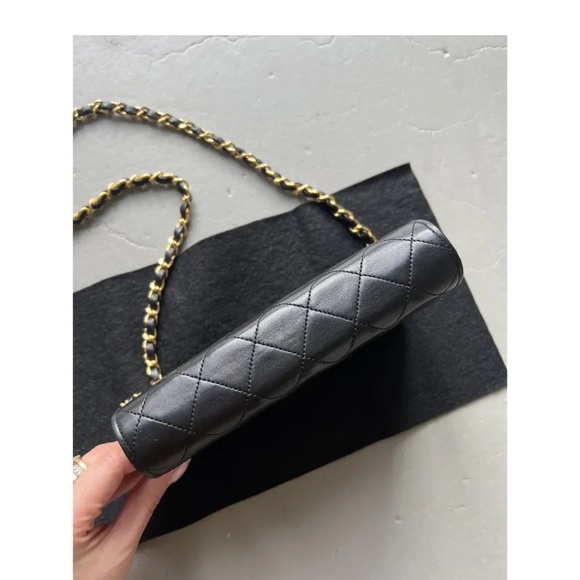 Authentic Chanel Classique on chain EUC - Picture 3 of 8
